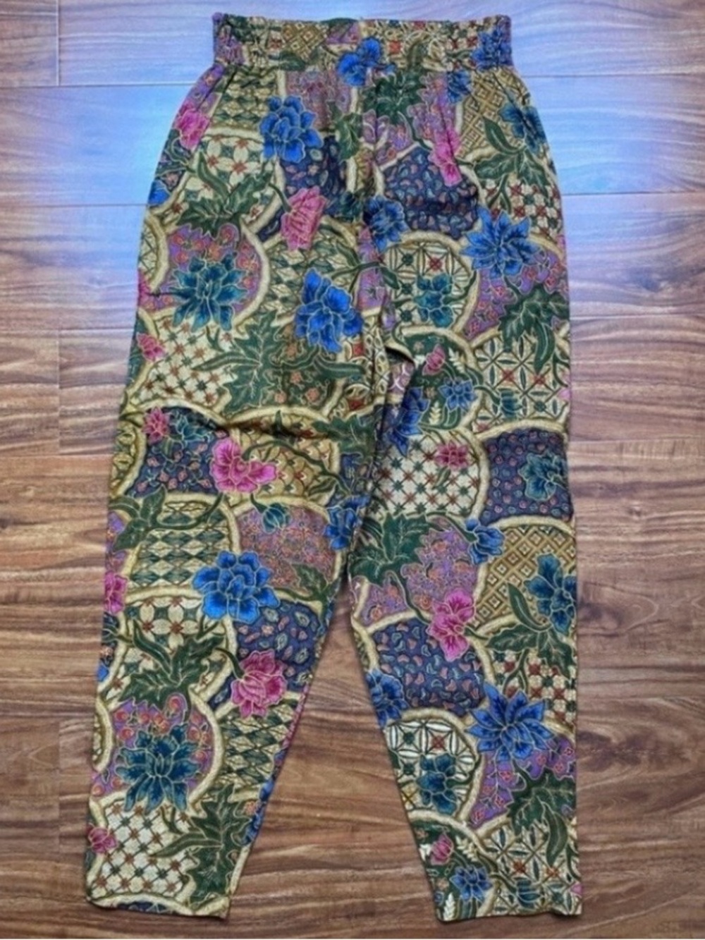 Vintage Fashion Fantasy Women's Golden Floral Paisley Elastic Crop Pants Size S